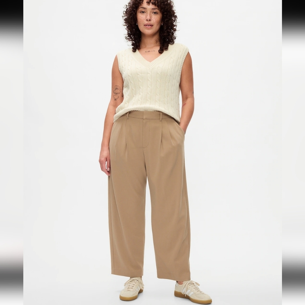 Gap High Rise Pleated taper Pant (Tall) - Picture 3 of 5